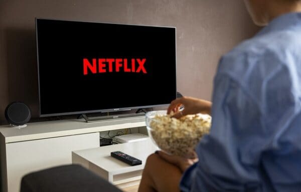 Cosa Sapere Prima di Abbonarsi a Netflix